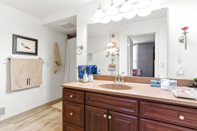 1431 Il Route 75, Freeport, IL 61032