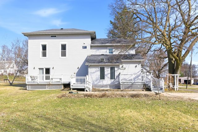 1431 Il Route 75, Freeport, IL 61032