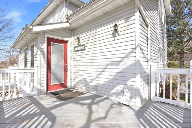 1431 Il Route 75, Freeport, IL 61032