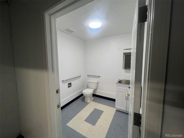 4228 York 101, Denver, CO 80216