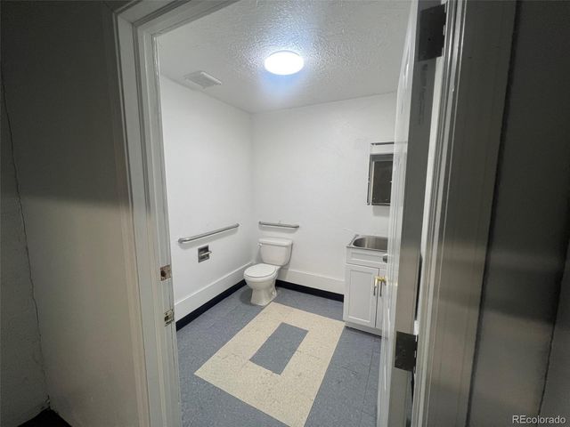 4228 York 101, Denver, CO 80216