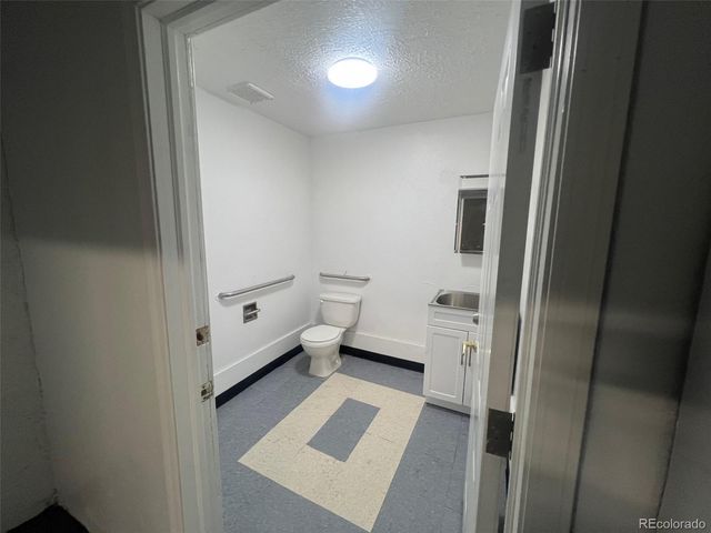 4228 York 101, Denver, CO 80216
