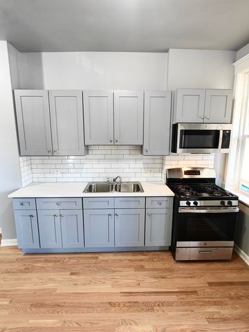 4243 S Calumet Avenue 1, Chicago, IL 60653