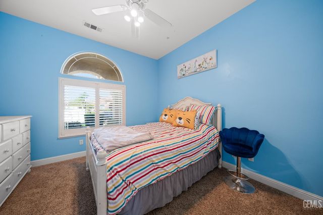 15427 Chateau Montelena Drive, Bakersfield, CA 93314