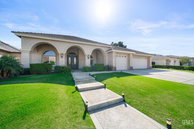 15427 Chateau Montelena Drive, Bakersfield, CA 93314