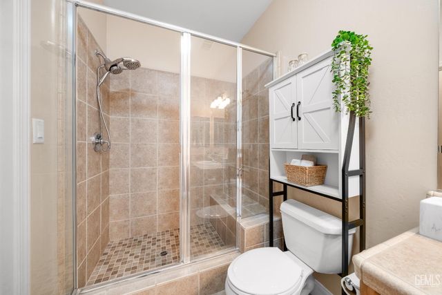 15427 Chateau Montelena Drive, Bakersfield, CA 93314