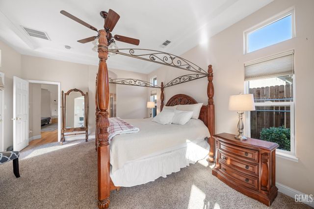 15427 Chateau Montelena Drive, Bakersfield, CA 93314