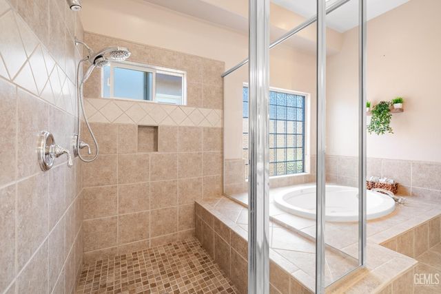 15427 Chateau Montelena Drive, Bakersfield, CA 93314