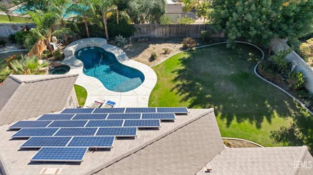 15427 Chateau Montelena Drive, Bakersfield, CA 93314