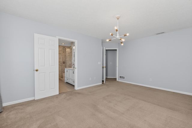 2756 Pebble Creek Way, Florence, KY 41042