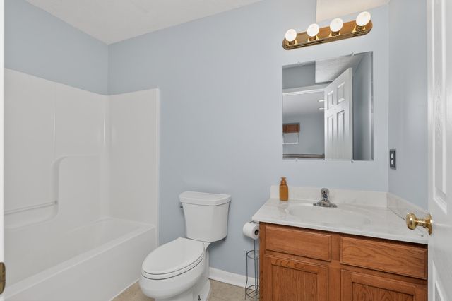 2756 Pebble Creek Way, Florence, KY 41042