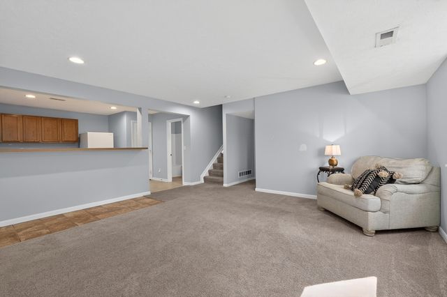 2756 Pebble Creek Way, Florence, KY 41042