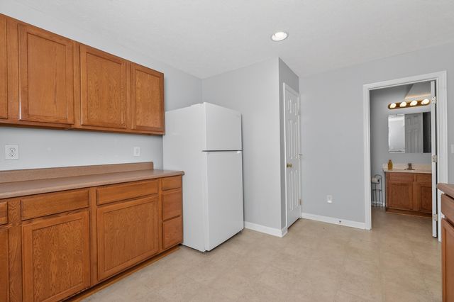 2756 Pebble Creek Way, Florence, KY 41042