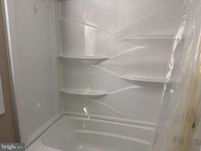 81 N GREENWICH ST, Alloway, NJ 08001