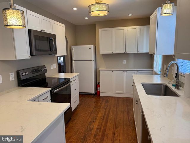 81 N GREENWICH ST, Alloway, NJ 08001