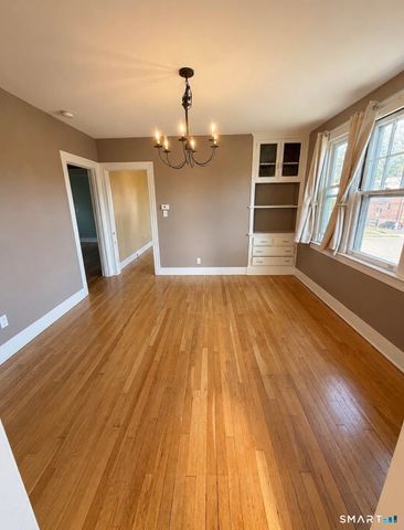 75 Lancaster Road, West Hartford, CT 06119