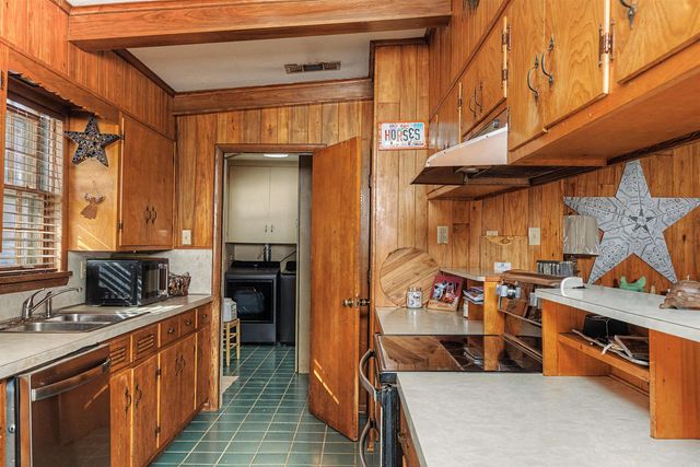 4410 Town Country Ln., Pine Bluff, AR 71603