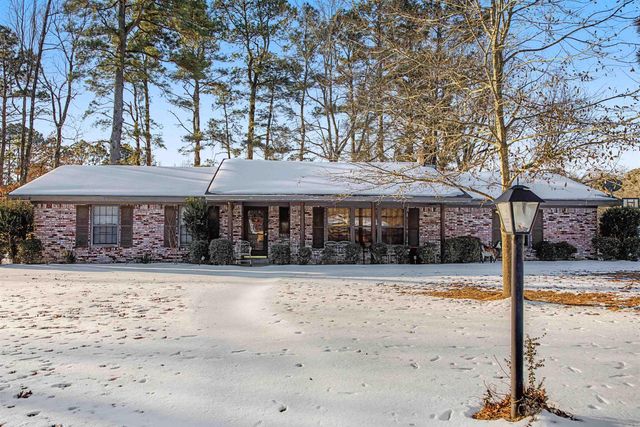 4410 Town Country Ln., Pine Bluff, AR 71603