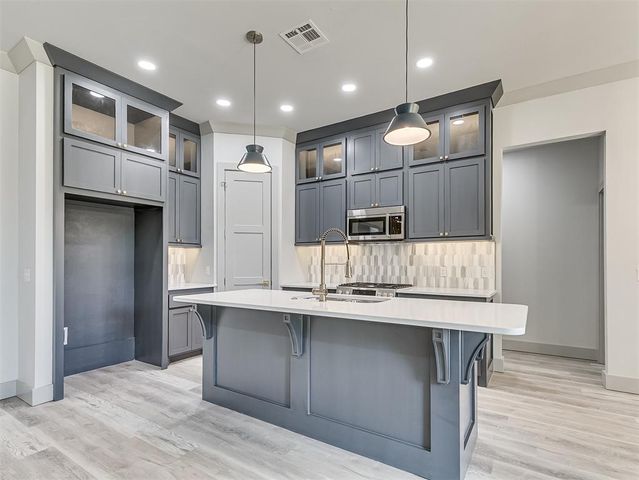 3727 Timberbrook Drive, Norman, OK 73069