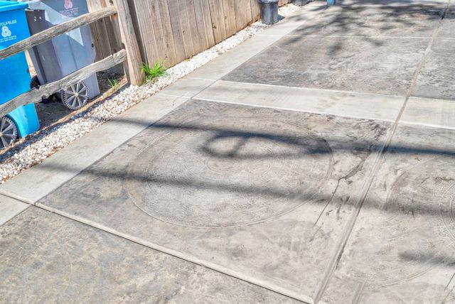 747 B St, Yuba City, CA 95991