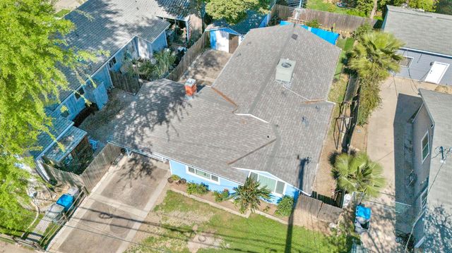 747 B St, Yuba City, CA 95991