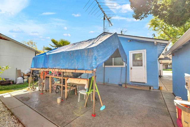 747 B St, Yuba City, CA 95991