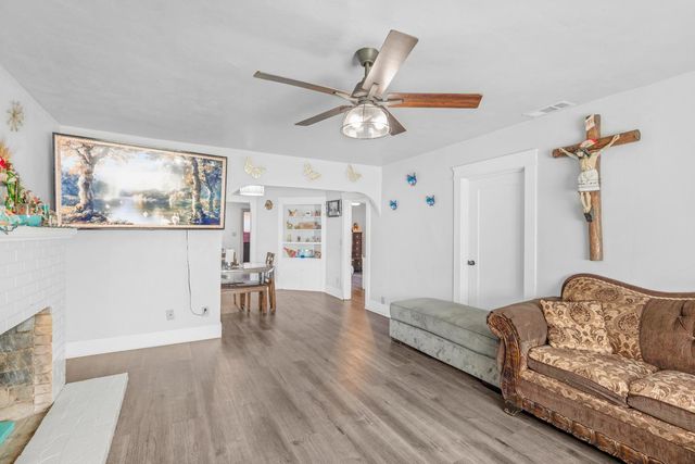 747 B St, Yuba City, CA 95991