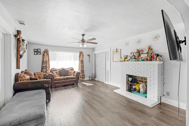 747 B St, Yuba City, CA 95991