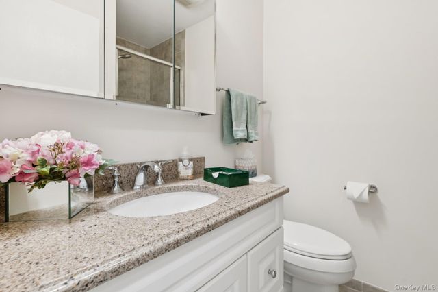 908 Drew Lane, Saint James, NY 11780