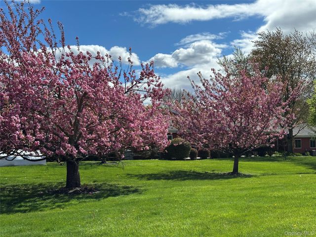 908 Drew Lane, Saint James, NY 11780