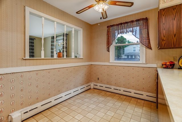 372 Franklin Rd, Fitchburg, MA 01420