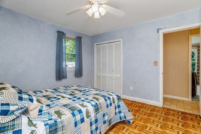 372 Franklin Rd, Fitchburg, MA 01420