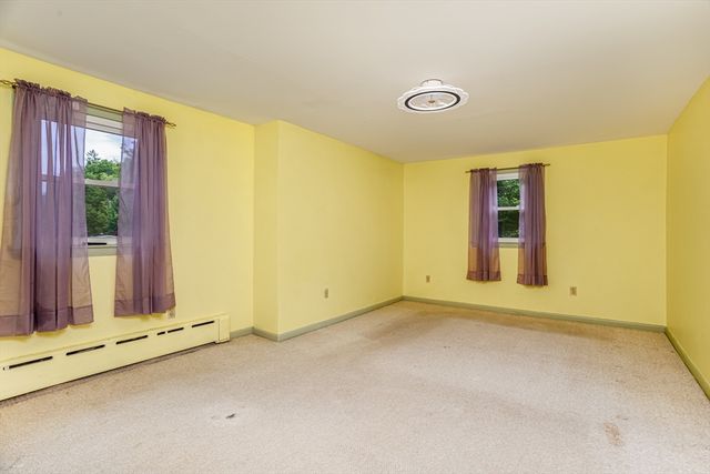 372 Franklin Rd, Fitchburg, MA 01420