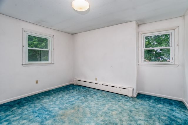 372 Franklin Rd, Fitchburg, MA 01420