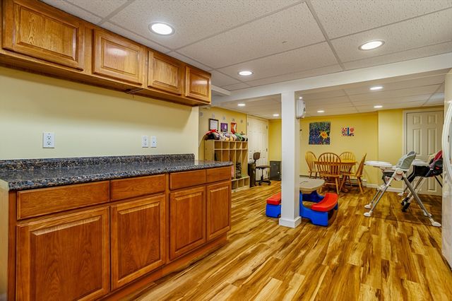 372 Franklin Rd, Fitchburg, MA 01420