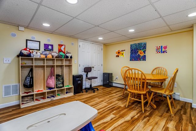 372 Franklin Rd, Fitchburg, MA 01420