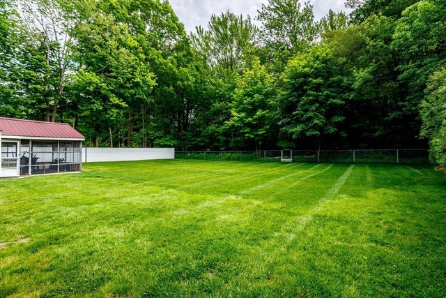372 Franklin Rd, Fitchburg, MA 01420