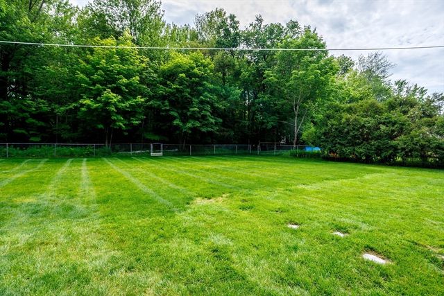372 Franklin Rd, Fitchburg, MA 01420