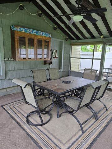372 Franklin Rd, Fitchburg, MA 01420
