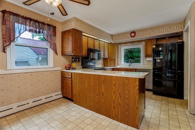 372 Franklin Rd, Fitchburg, MA 01420