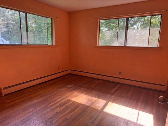 16 Buckingham Rd, Norwood, MA 02062