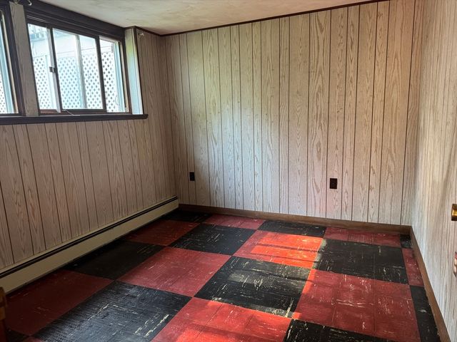 16 Buckingham Rd, Norwood, MA 02062