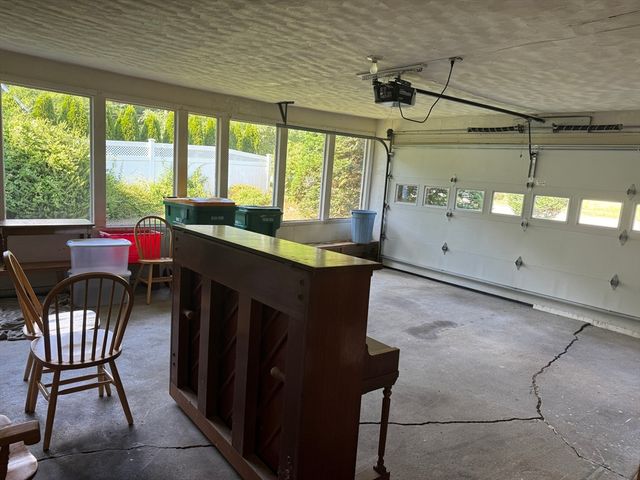 16 Buckingham Rd, Norwood, MA 02062