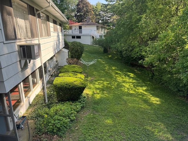 16 Buckingham Rd, Norwood, MA 02062