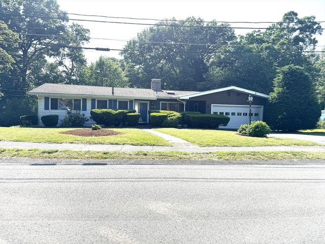 16 Buckingham Rd, Norwood, MA 02062