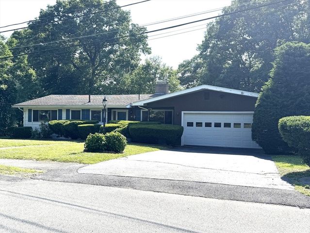 16 Buckingham Rd, Norwood, MA 02062
