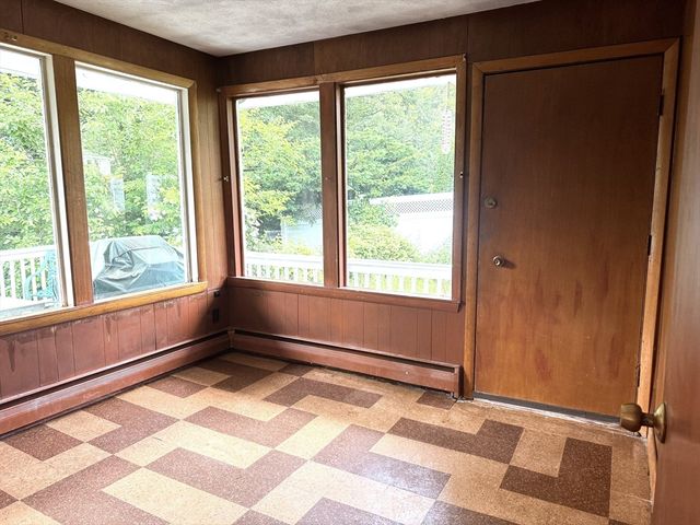 16 Buckingham Rd, Norwood, MA 02062