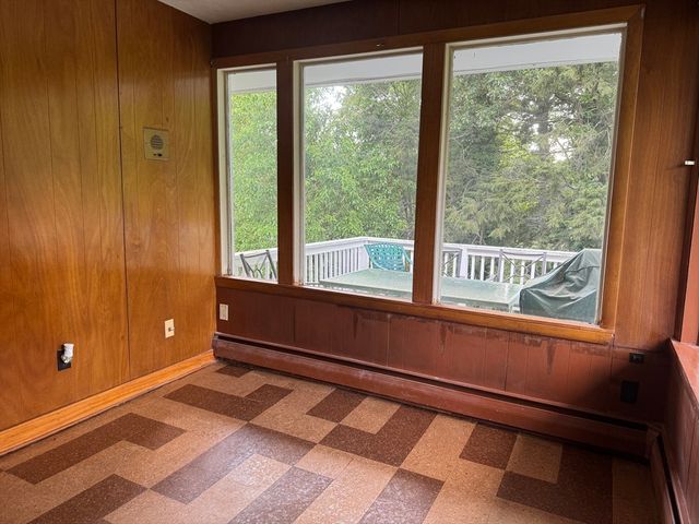 16 Buckingham Rd, Norwood, MA 02062