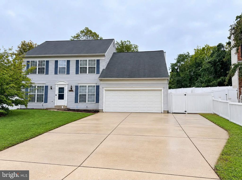 7707 WILLOW HILL DR, Landover, MD 20785