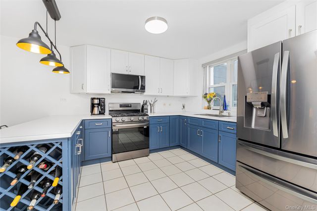 426 Calhoun Avenue, Bronx, NY 10465